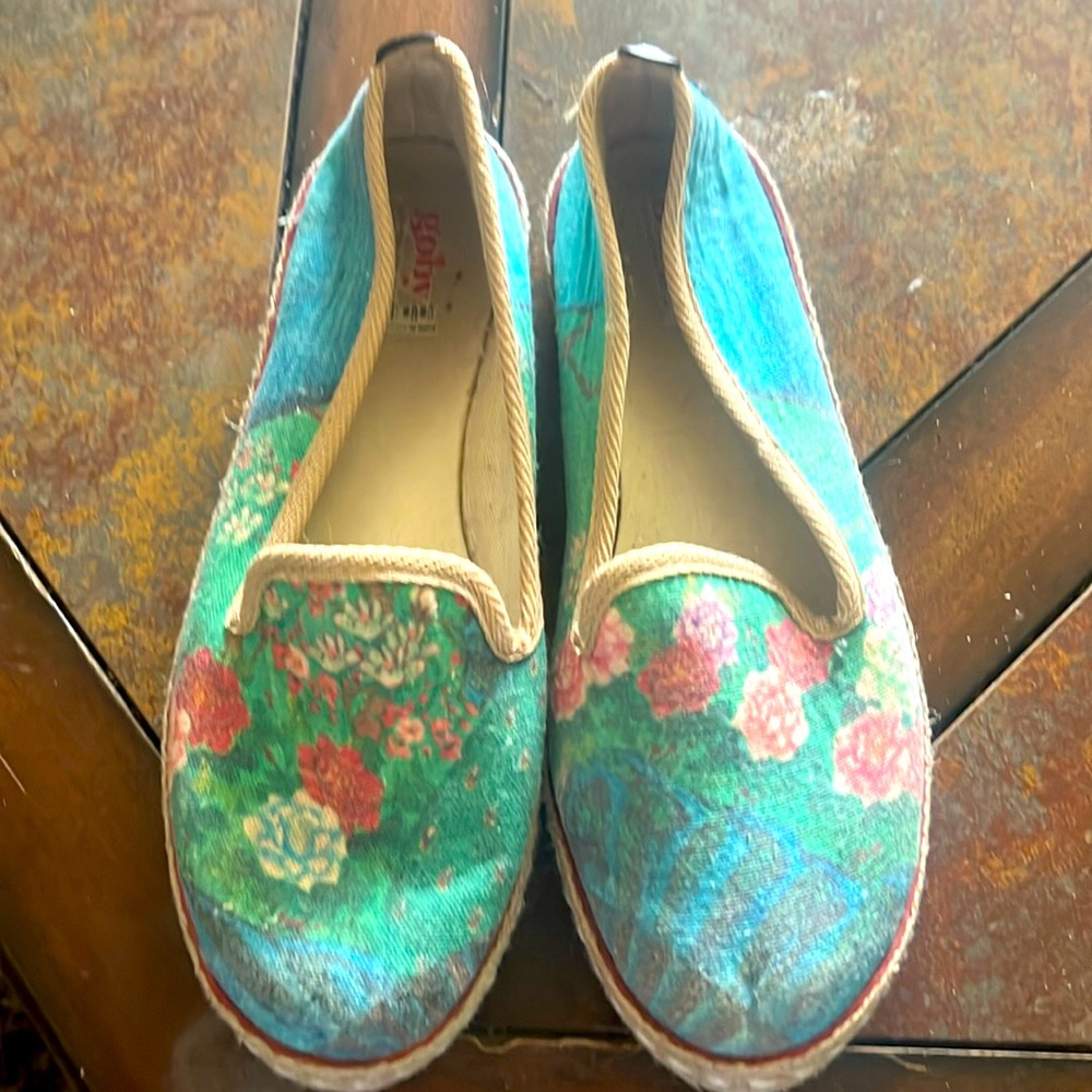 Goby size 40 canvas slip ons. Pretty print.